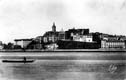 VISTA DE HONDARRIBIA: CASCO VIEJO. COLEGIO HIJAS DE LA CRUZ. HOTEL CARLOS V. BARCA.  BARQUERO. RÍO BIDASOA